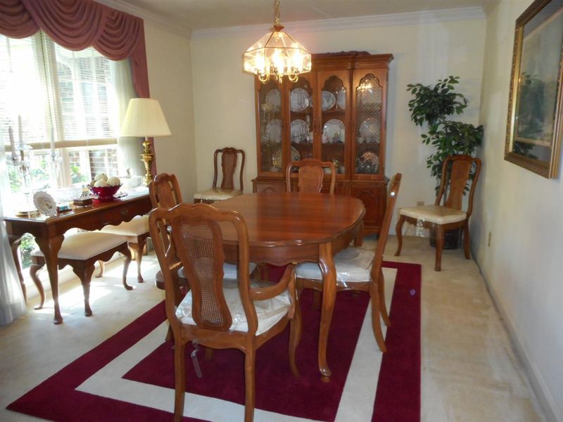 2009 Treverton Pl, Raleigh, NC 27609