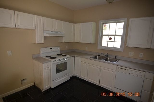 2009 Winston Diamond Ct, Raleigh, NC 27610