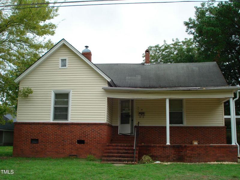 201 N 17th St, Erwin, NC 28339