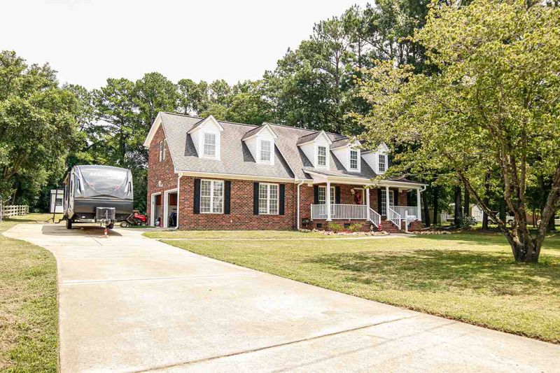 201 S 8th St, Erwin, NC 28339