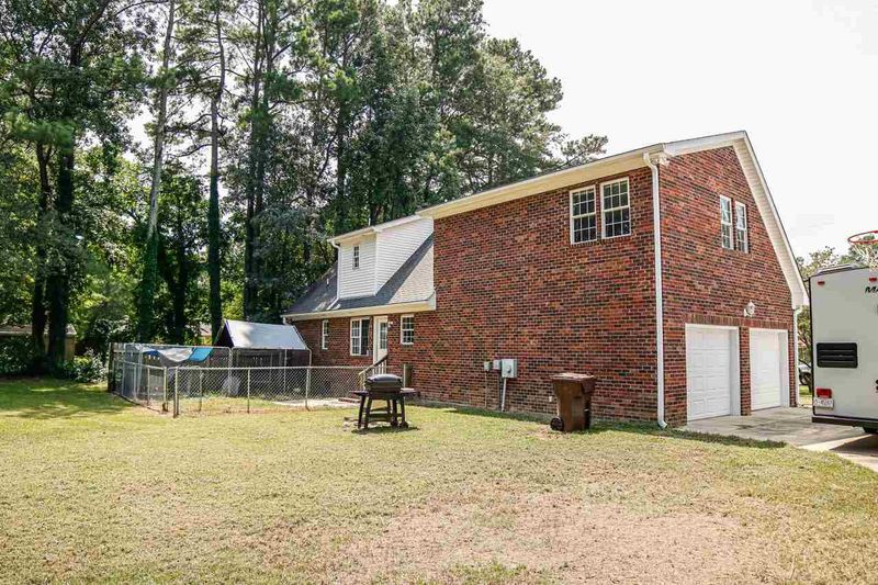 201 S 8th St, Erwin, NC 28339