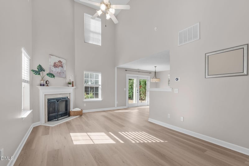 201 Adefield Ln, Holly Springs, NC 27540