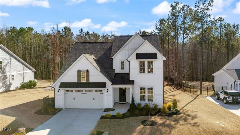 201 Amber Oak Dr, Selma, NC 27576