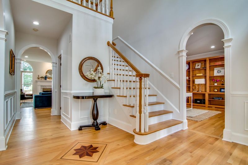 201 Arcadia Ln, Chapel Hill, NC 27514