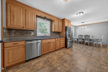 201 Ashby Ln, Goldsboro, NC 27530