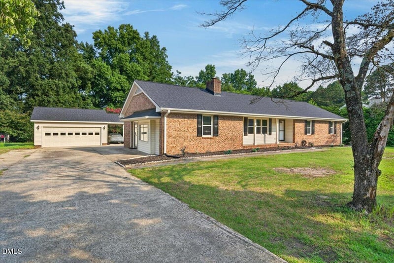 201 Ashby Ln, Goldsboro, NC 27530