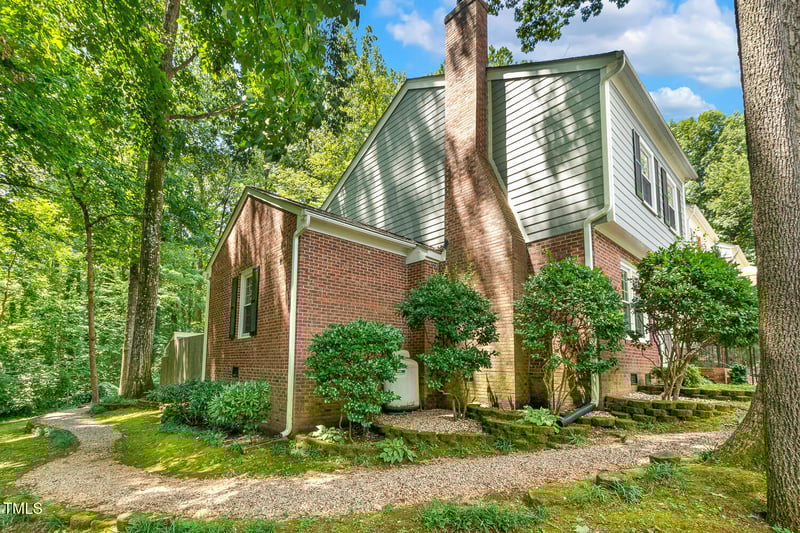 201 Barbary Ct, Cary, NC 27511