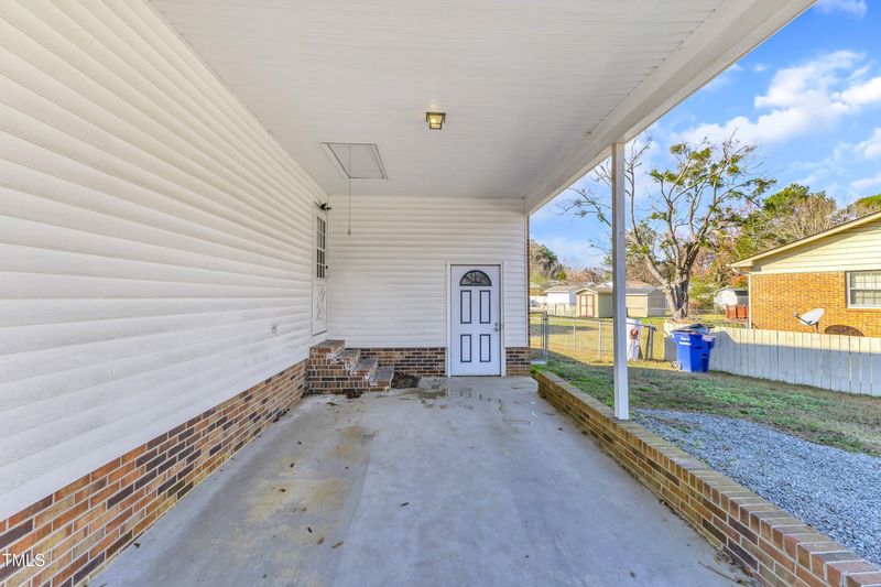 201 Barbour Rd, Smithfield, NC 27577