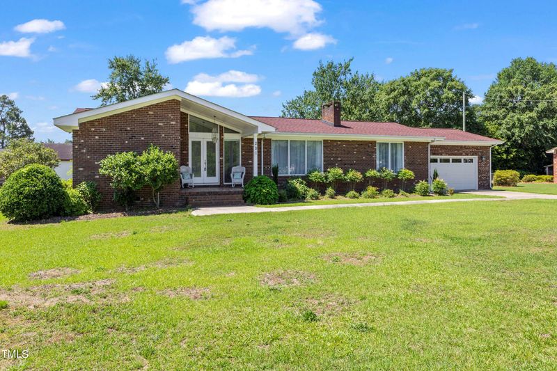 201 Beasley St, Dunn, NC 28334