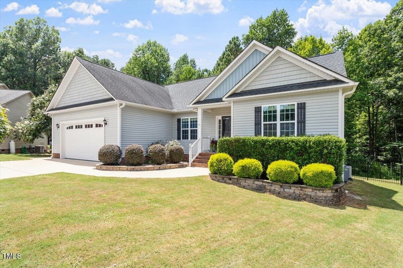 201 Brindley Cir, Clayton, NC 27520