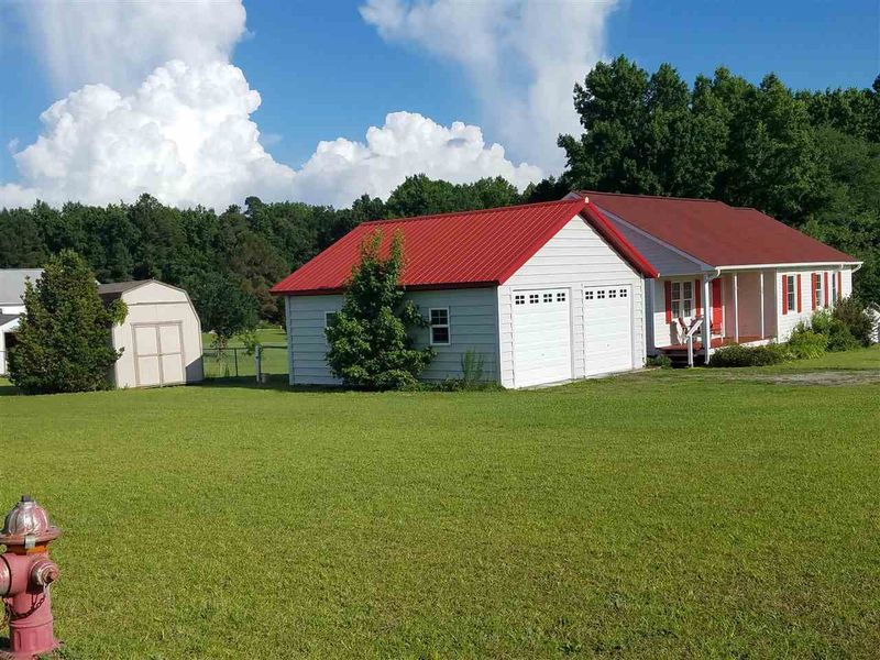 201 Brookfield Ct, Willow Springs, NC 27592