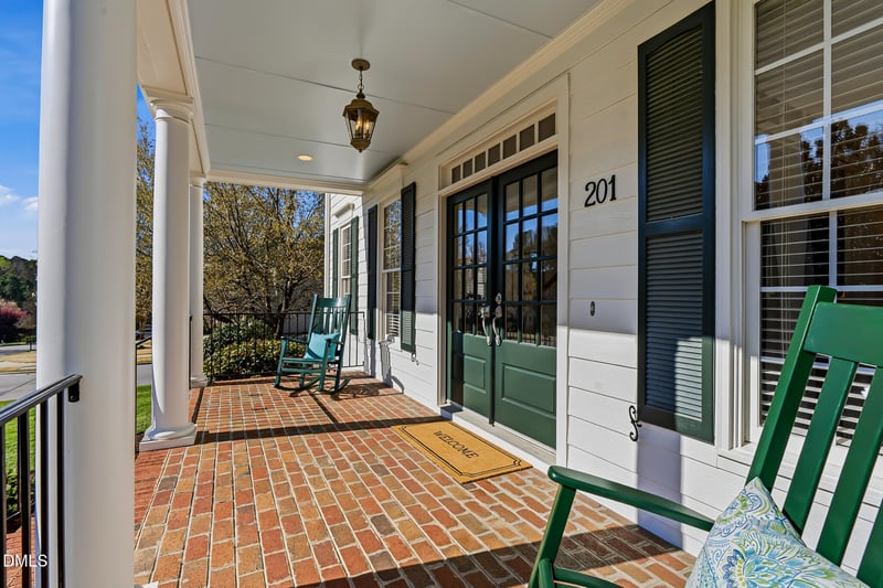 201 Cakebread Ct, Cary, NC 27519