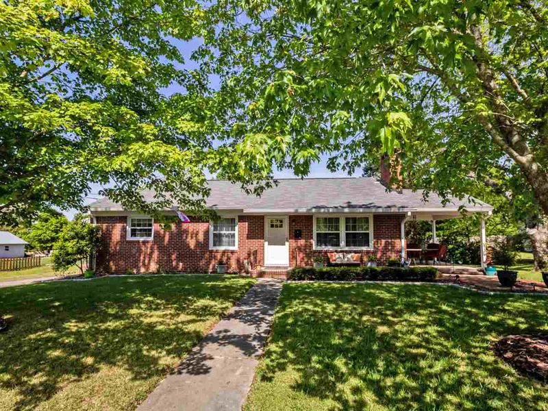 201 N Cheatham St, Franklinton, NC 27525