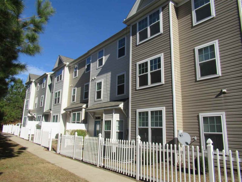 201 Coalinga Ln #107, Raleigh, NC 27610