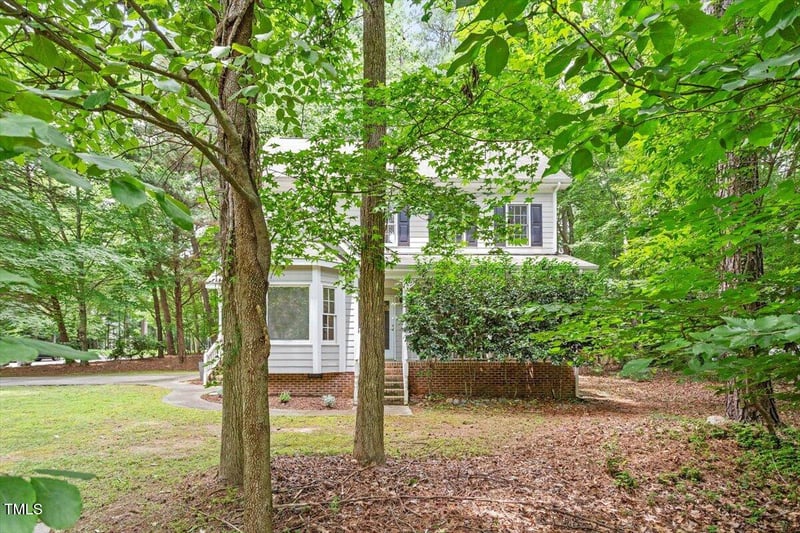 201 Cobblestone Dr, Chapel Hill, NC 27516