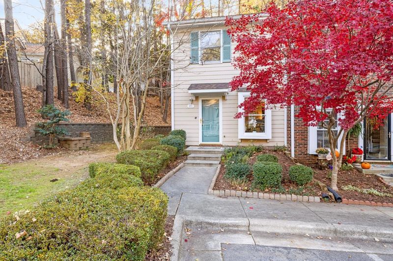 201 Colonial Townes Ct, Cary, NC 27511
