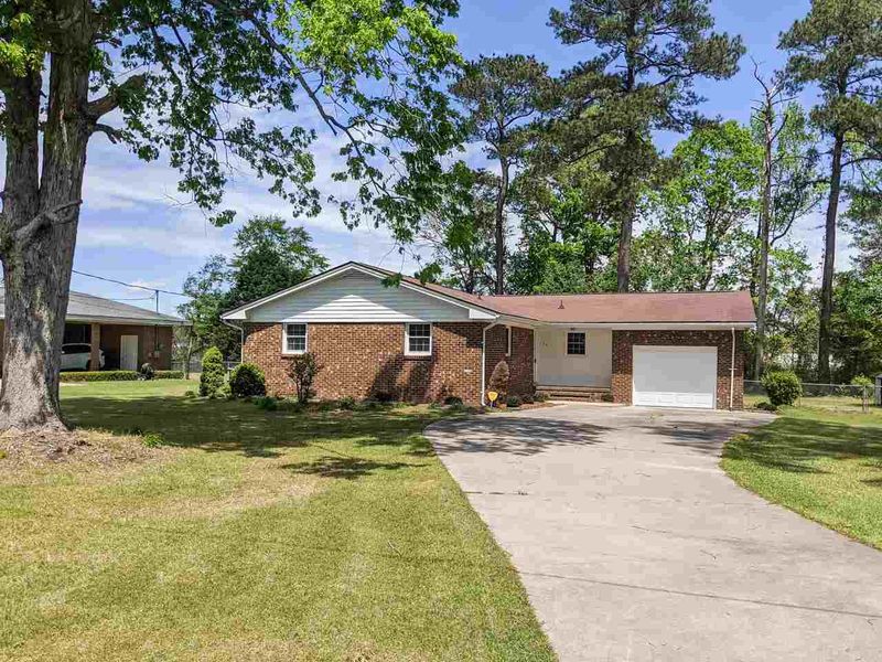201 Corral Dr, Goldsboro, NC 27534