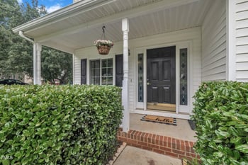 201 Crossfire Rd, Holly Springs, NC 27540
