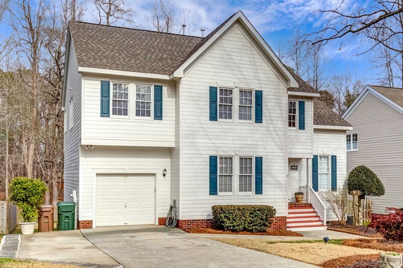 201 Crossmore Dr, Cary, NC 27519