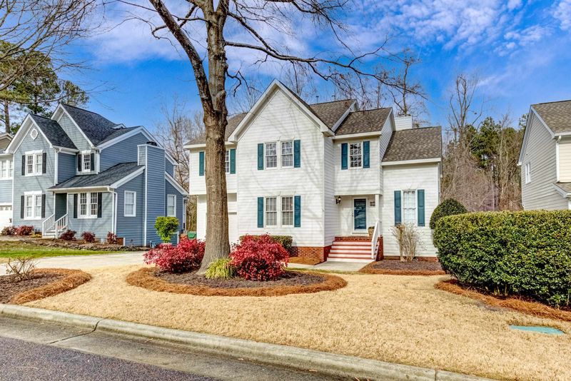 201 Crossmore Dr, Cary, NC 27519