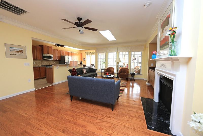 201 Dowington Ln, Cary, NC 27519