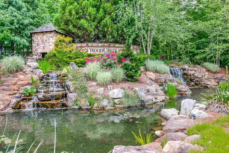 201 Echo Creek Pl, Apex, NC 27539