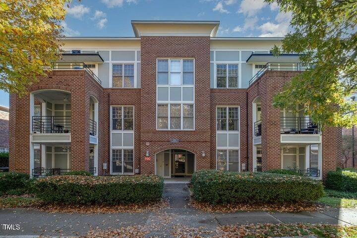 201 Finsbury St #201, Durham, NC 27703