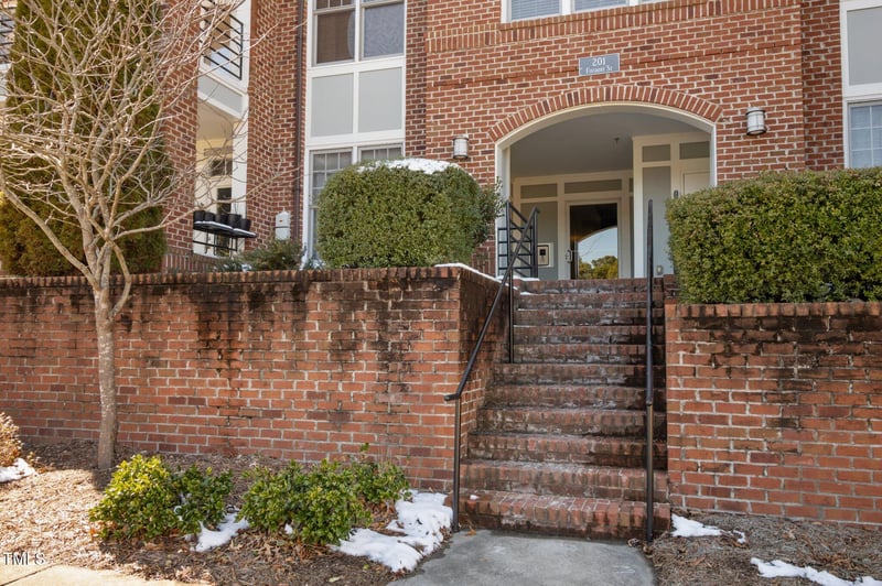 201 Finsbury St #302, Durham, NC 27703
