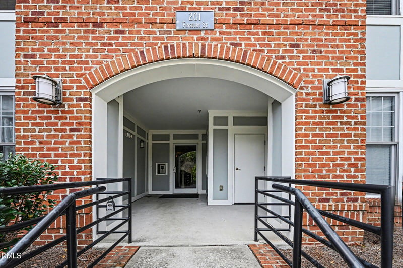 201 Finsbury St #Apt 303, Durham, NC 27703