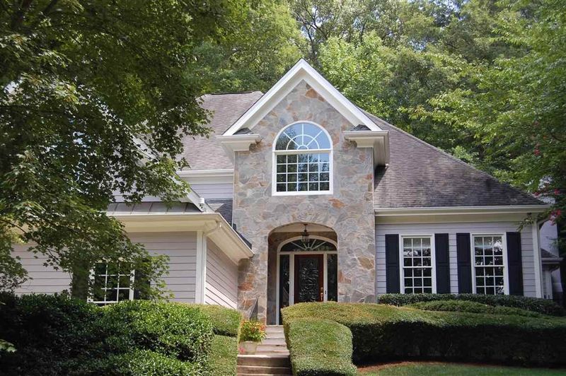201 Fox Briar Ln, Cary, NC 27518