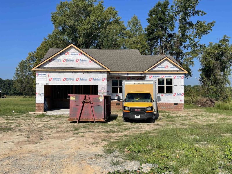 201 Goodling Rd, Selma, NC 27576