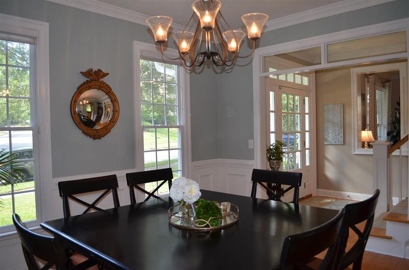 201 Graylyn Dr, Chapel Hill, NC 27516