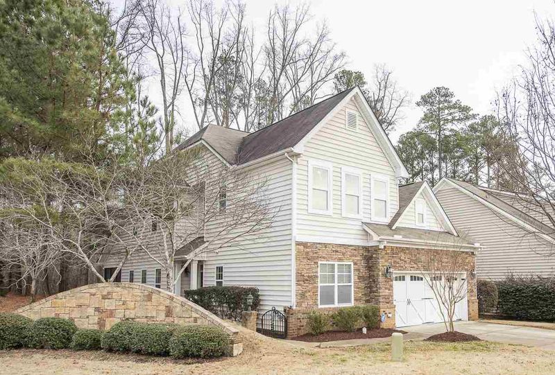201 Grenoch Valley Ln, Apex, NC 27539