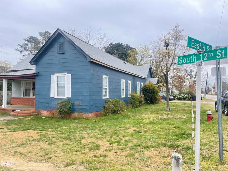 201 H St, Erwin, NC 28339