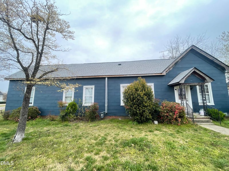 201 H St, Erwin, NC 28339