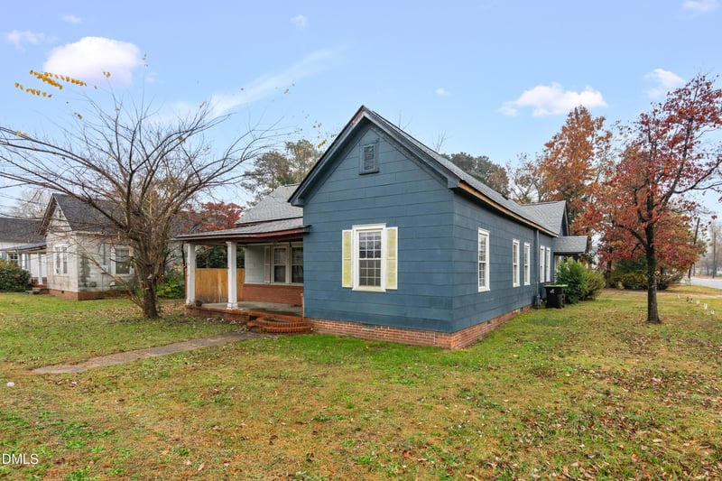 201 H St, Erwin, NC 28339