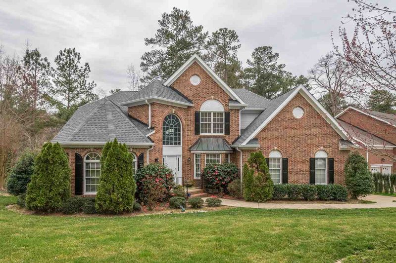 201 Haley House Ln, Cary, NC 27519