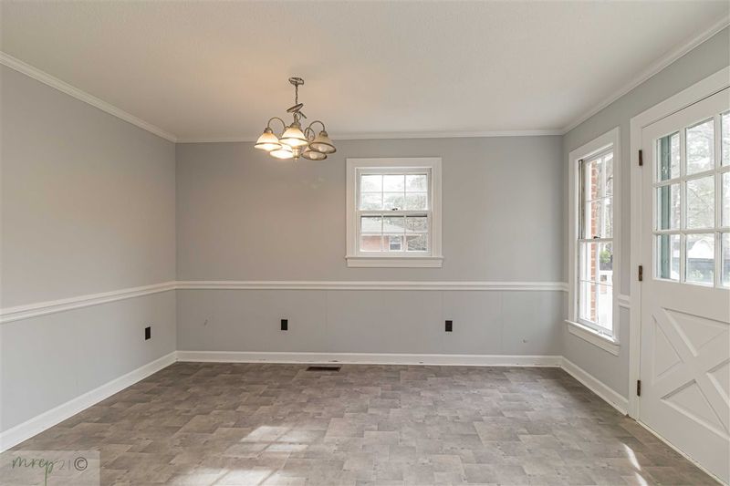 201 W Holding St, Smithfield, NC 27577