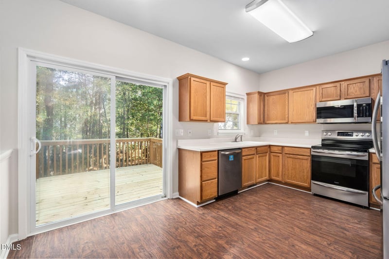 201 Holmby Ct, Holly Springs, NC 27540