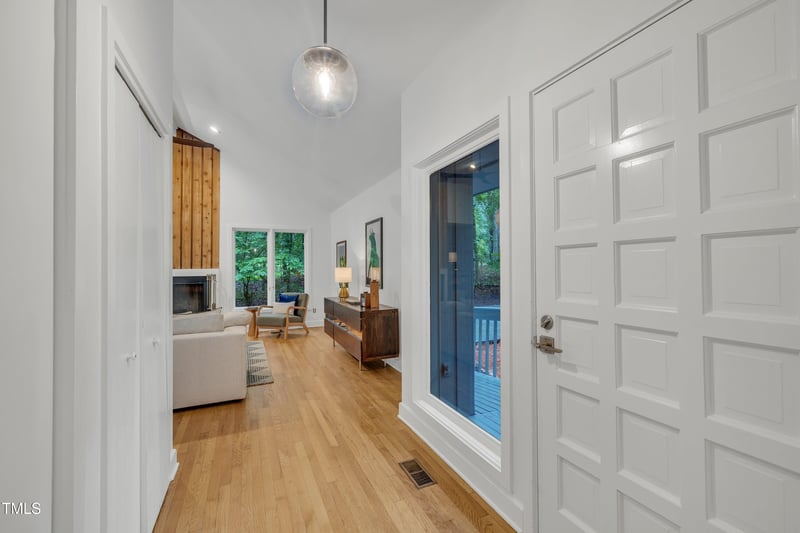 201 Hunter Hill Rd, Chapel Hill, NC 27516