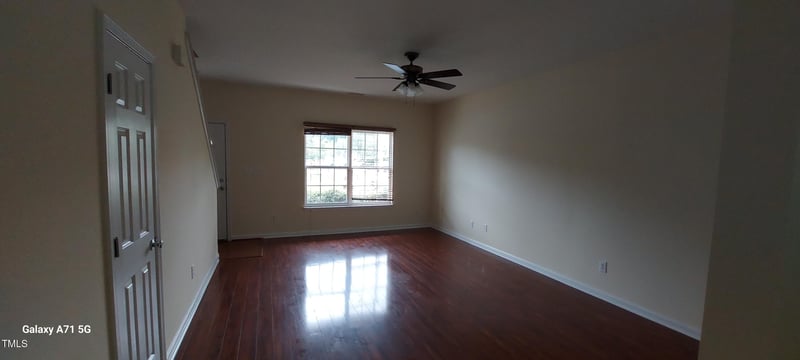 201 Jasper Opint Dr, Holly Springs, NC 27540