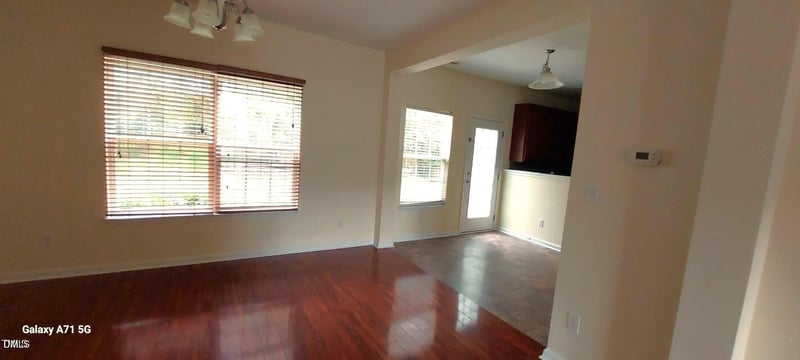 201 Jasper Opint Dr, Holly Springs, NC 27540