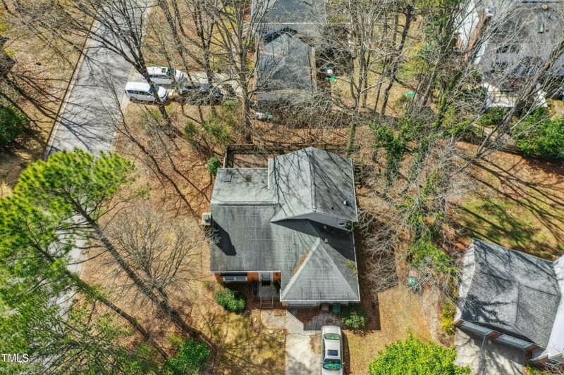 201 N Knightsbridge Rd, Cary, NC 27513