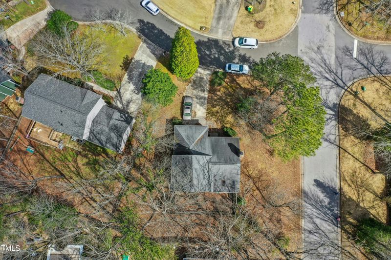 201 N Knightsbridge Rd, Cary, NC 27513