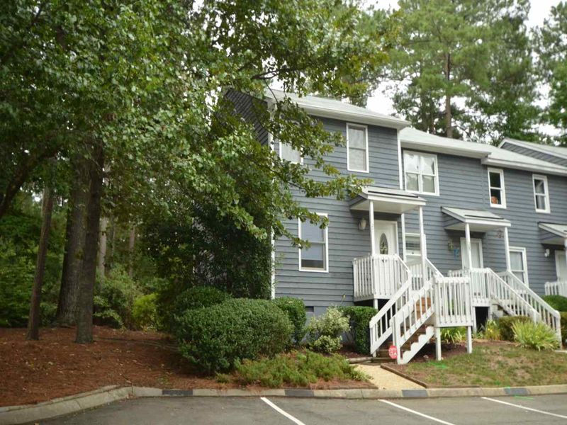 201 Kristin Ct, Cary, NC 27513