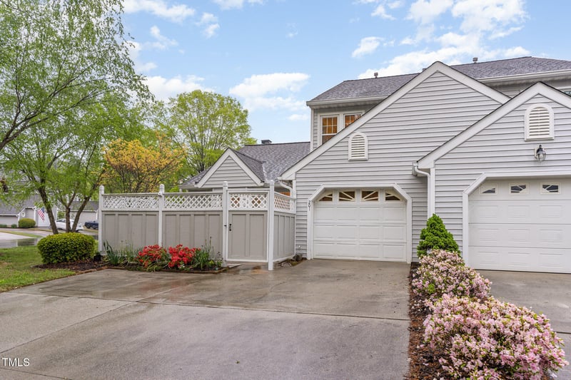 201 Lakewater Dr, Cary, NC 27511