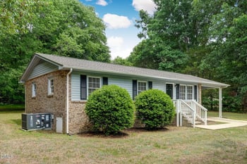 201 Lancaster Rd, Mebane, NC 27302