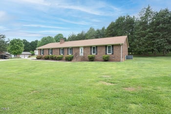 201 Laramie Dr, Mebane, NC 27302