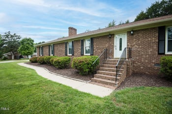 201 Laramie Dr, Mebane, NC 27302