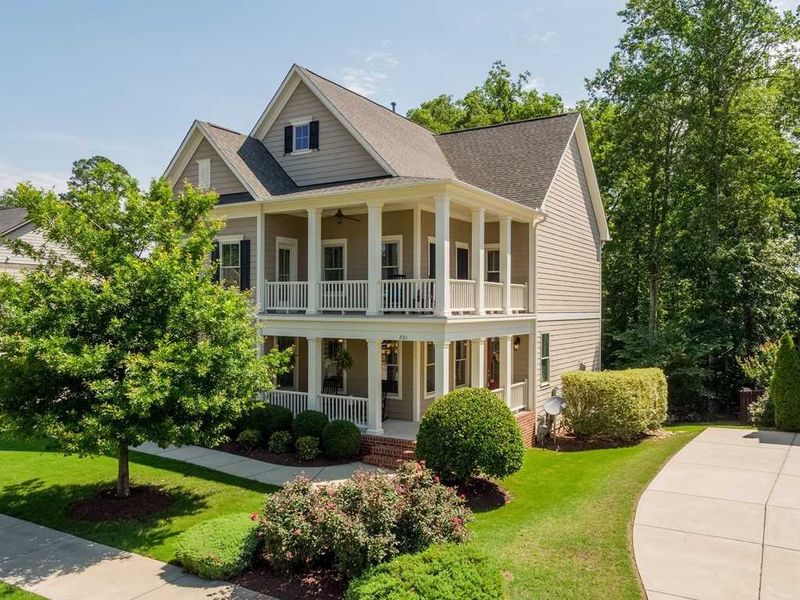 201 Larkhaven Pl, Apex, NC 27539